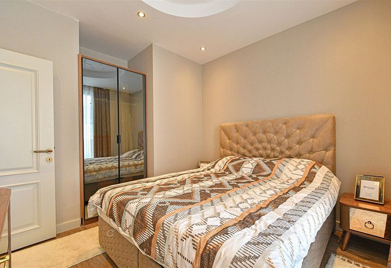 Апартаменты 1+1 с мебелью на первой береговой линии в районе Тосмур