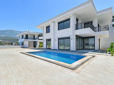 Просторная вилла 4+1 с панорамным видом на море и возможностью получения гражданства