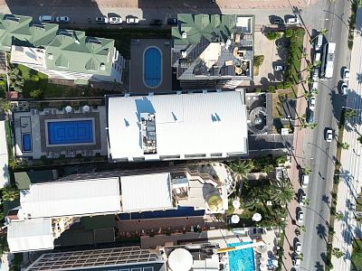 Апартаменты 1+1 с мебелью на первой береговой линии в районе Тосмур