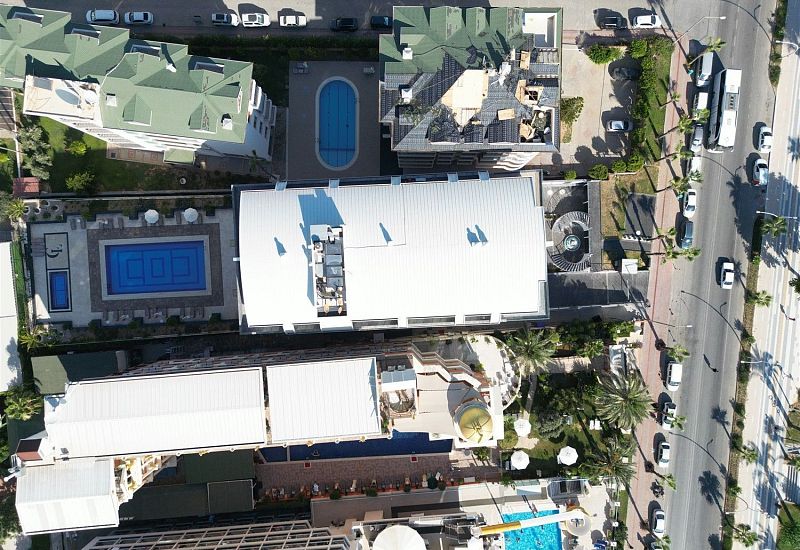 Апартаменты 1+1 с мебелью на первой береговой линии в районе Тосмур