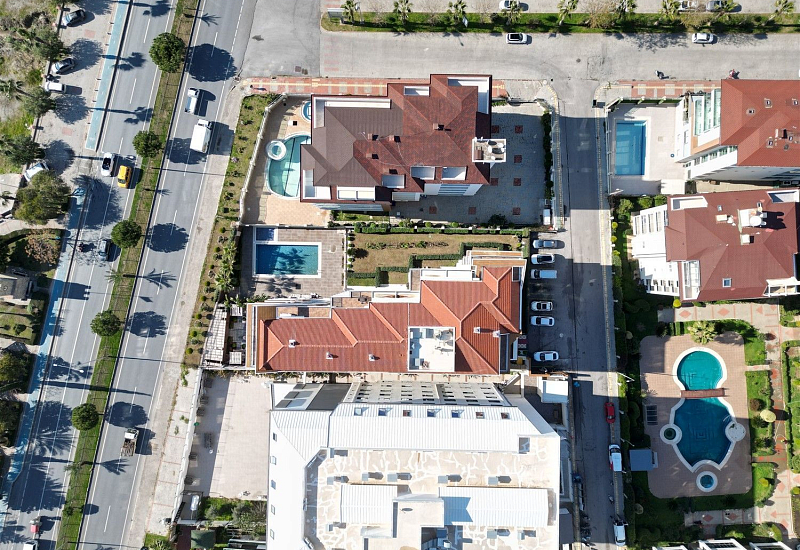 Дуплекс 3+1 на первой линии в Кестеле с мебелью, готов к заселению