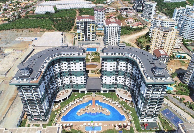 Меблированная квартира 1+1 с видом на горы в Махмутларе