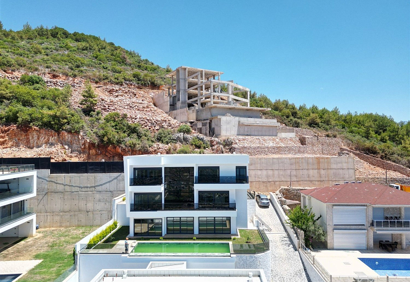 Проект роскошных частных вилл с великолепным видом в районе Бекташ